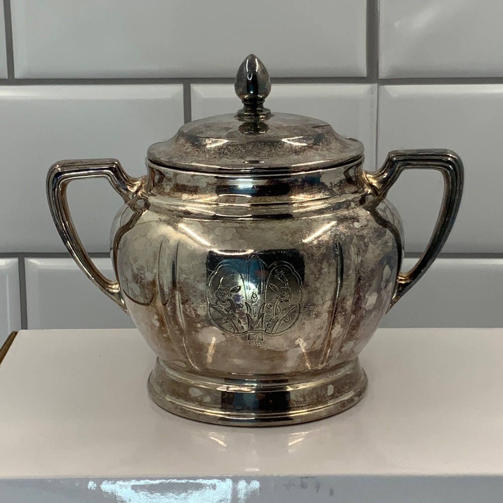 Vintage Oneida Tudor Plate June Pattern Silver Plate Sugar Bowl with Lid Etched